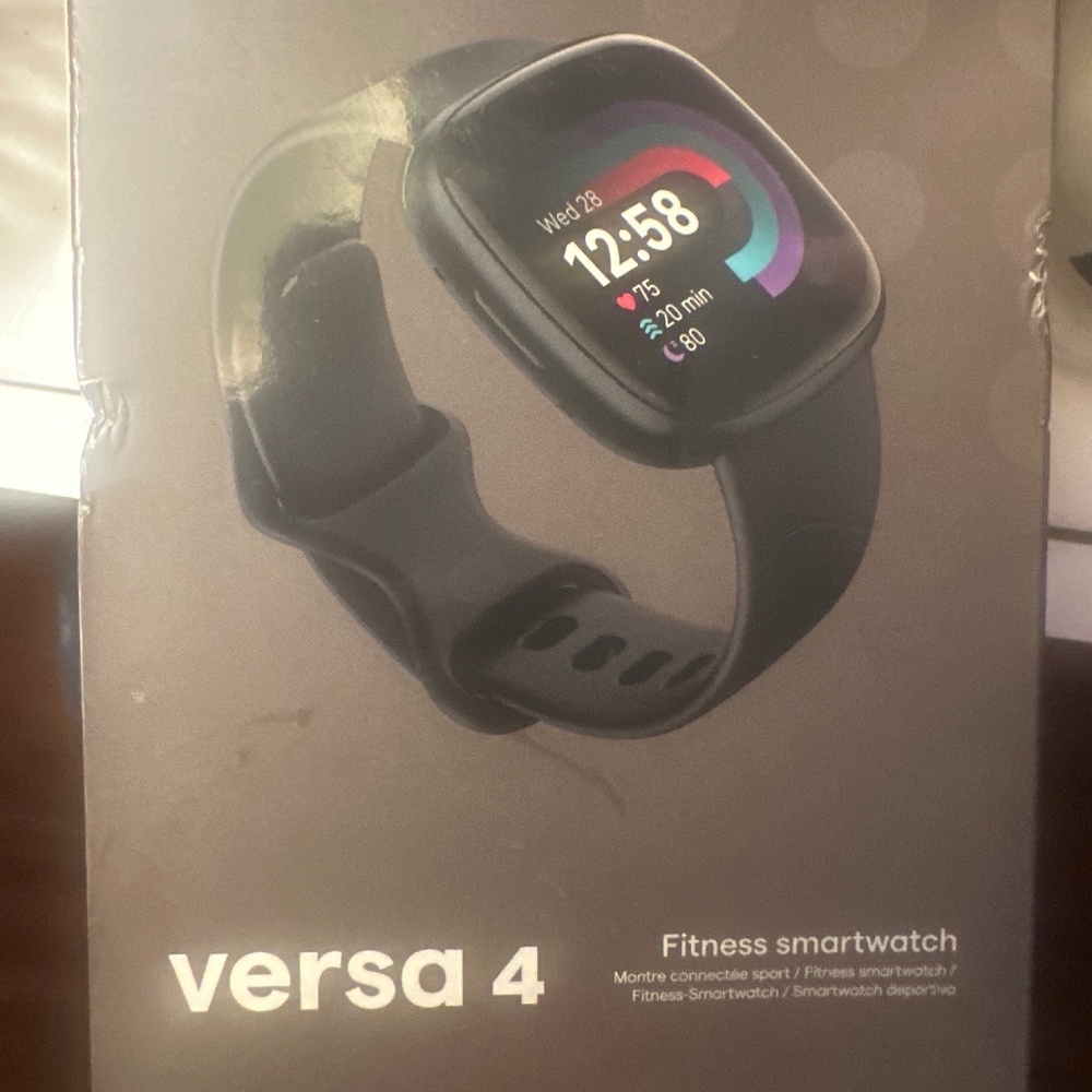 Fitbit Versa 4